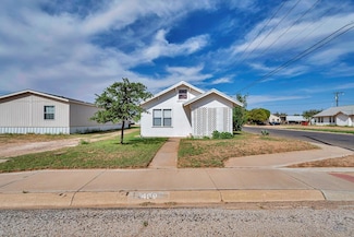 409 N St Francis St, Stanton, TX 79782