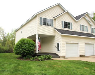 17340 Hazel St, Spring Lake, MI 49456