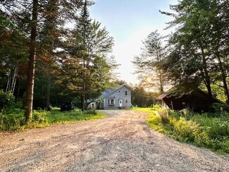 10 Seadale Ln, Newfield, ME 04056