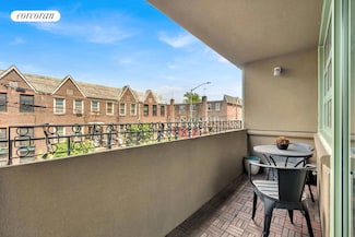 19-19 24th Ave Unit R117, Astoria, NY 11102