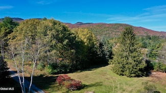 37 Main St, Johnsburg, NY 12853