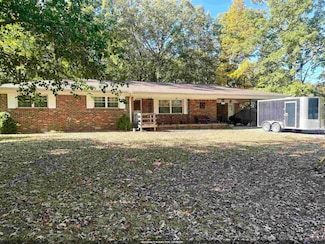 3365 Hickerson Ave, Tuscumbia, AL 35674