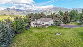 3015 Branding Iron Rd, Bozeman, MT 59715