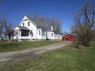 97 Shoreham Depot Rd, Whiting, VT 05778