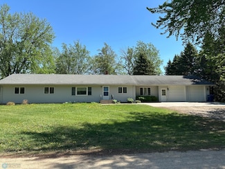 111 4th St N, Leonard, ND 58052