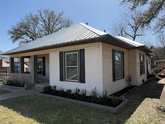 1413 Fisher St, Goldthwaite, TX 76844
