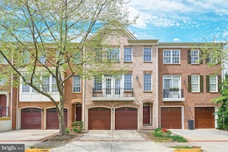 109 Herndon Mill Cir, Herndon, VA 20170