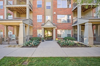 460 Ford Rd Unit 201, Saint Louis Park, MN 55426
