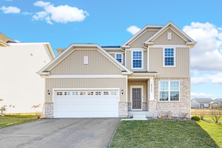 2111 Schmitt Cir, Algonquin, IL 60102