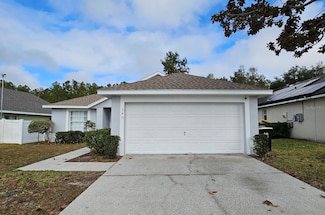 740 Pine Cone Dr, Davenport, FL 33897