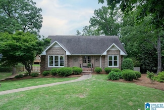 841 Leah Ln, Vestavia, AL 35226