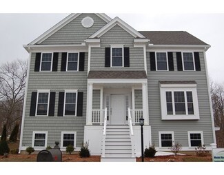 32 Osborne Hill Dr, Salem, MA 01970