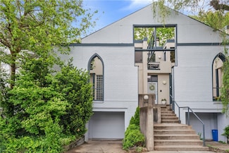 675 College St Unit A, Pittsburgh, PA 15232