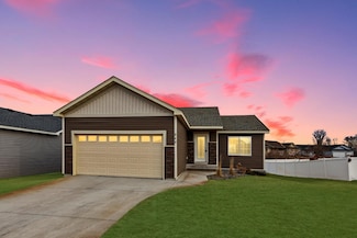 945 Breckenridge Ln, Montrose, MN 55363