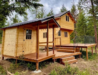 3142 Bren Holly Way, Valley, WA 99181
