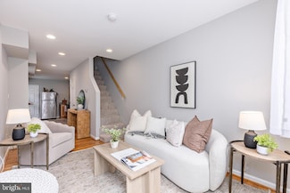 305 S Castle St, Baltimore, MD 21231
