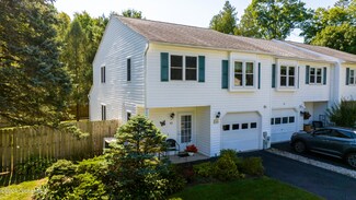 40 Clubhouse Dr, Saratoga Springs, NY 12866
