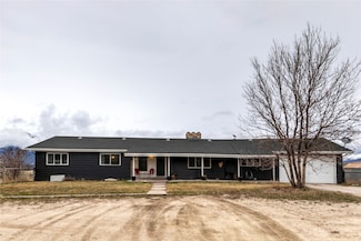 435 Marsh Hawk Ln, Stevensville, MT 59870