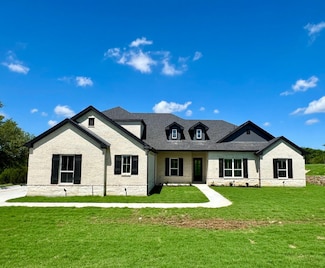 1045 Woodland Rd, Weatherford, TX 76088