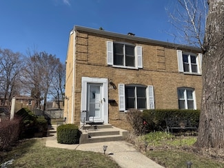 1884 Sycamore St, Des Plaines, IL 60018