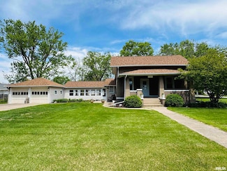 1123 W Losey St, Galesburg, IL 61401