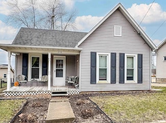208 E Main St, Elmwood, IL 61529