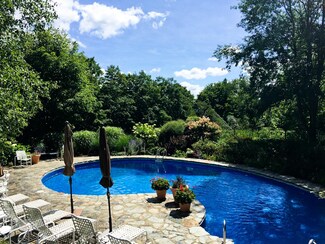 207 Stagecoach Rd, Waitsfield, VT 05673