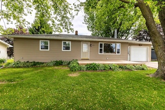 565 Pitt St, Platteville, WI 53818