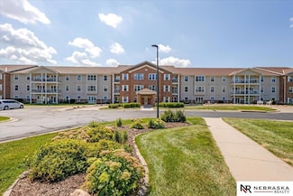 2425 Folkways Blvd Unit 120, Lincoln, NE 68521