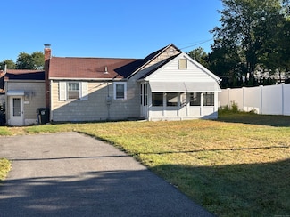 140 Camp Ave, Newington, CT 06111
