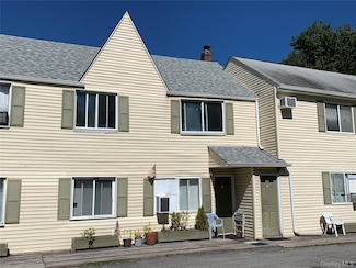 1860 E Main St, Mohegan Lake, NY 10547