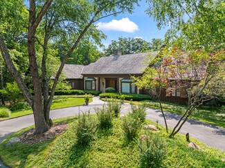 1931 Camphill Cir, Inverness, IL 60067