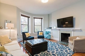 1060 Beacon St Unit 5, Brookline, MA 02446