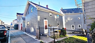 23 Pitman St, Fall River, MA 02723