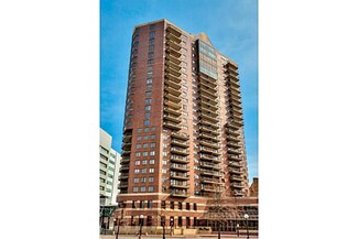 300 Walnut St Unit 807, Des Moines, IA 50309