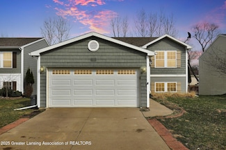 15855 Turnberry St, Lansing, MI 48906