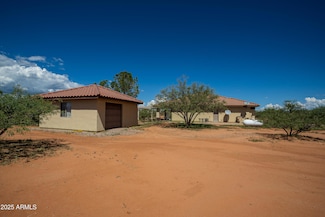 7072 S Ridling Dr, Hereford, AZ 85615