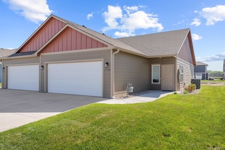 2743 Tim Rogers Ln, Salina, KS 67401