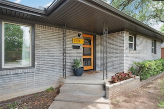 2137 Lenamon St, Waco, TX 76710