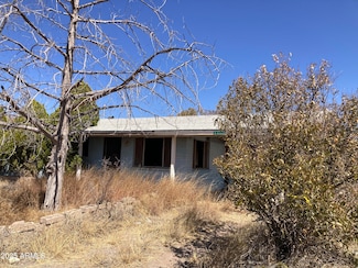 1174 W Granada Ln, Bisbee, AZ 85603