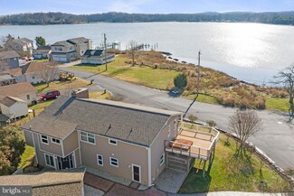 911 Shore Dr, Edgewater, MD 21037