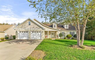 105 Cabin Creek Dr, Hudson, NC 28638