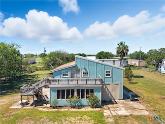 488 Alamo Beach Ave, Port Lavaca, TX 77979