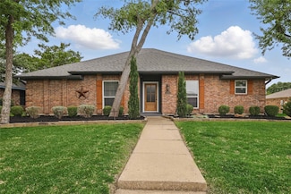 4636 Versailles Ln, Plano, TX 75093