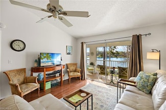 1712 Kings Lake Blvd Unit 3 205, Naples, FL 34112