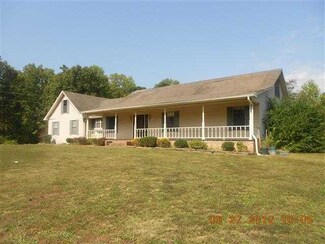 375 Peace Chapel Rd, Scotts Hill, TN 38374