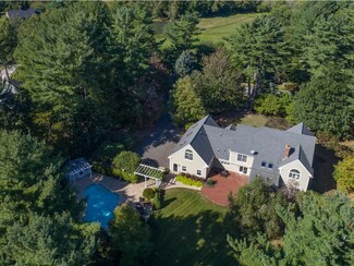 3 Runnymede Dr, North Hampton, NH 03862