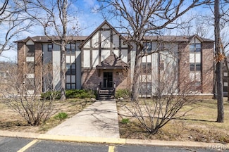 92 Waters Edge Ct Unit 15-2B, Lake Ozark, MO 65049
