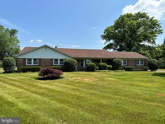 2683 Overhill Dr, Norristown, PA 19403