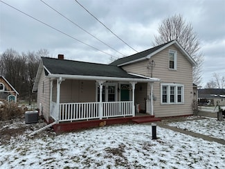 7269 Main St, Conneaut Lake, PA 16316